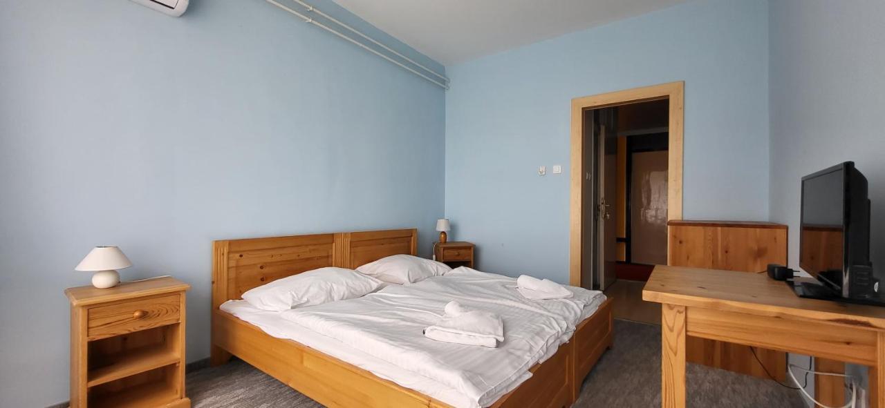 Hotel Korona شيوفوك المظهر الخارجي الصورة
